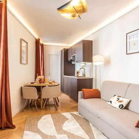 Апартаменты Beau Sous-plex Avec Jacuzzi Париж