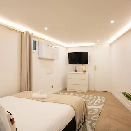 Beau Sous-plex Avec Jacuzzi Париж