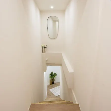 Apartment Beau Sous-plex Avec Jacuzzi